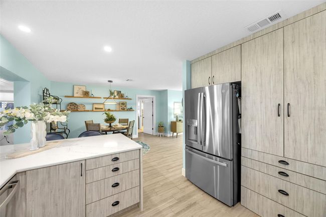 1015 Spindle Palm Way, House other with 3 bedrooms, 2 bathrooms and null parking in APOLLO BEACH FL | Image 24