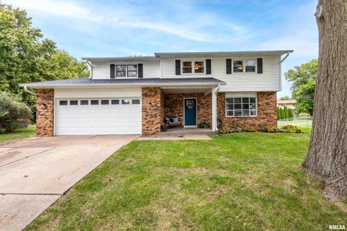 2510 Eastberry Ct, Bettendorf, IA, 52722-2059 | Card Image
