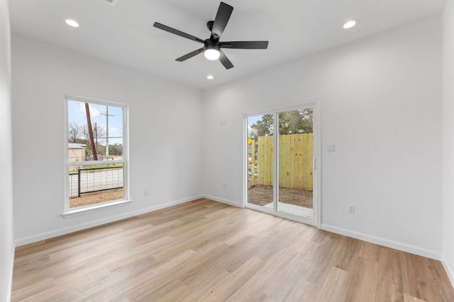 natural light, ceiling natural light, ceiling fan, and access to exterior | Image 18