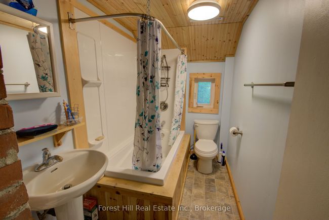 4061 Muskoka Rd 169, House other with 3 bedrooms, 2 bathrooms and 15 parking in Port Carling ON | Image 28