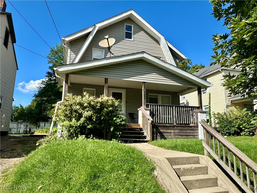 Whittier Ave, Akron, OH 44320