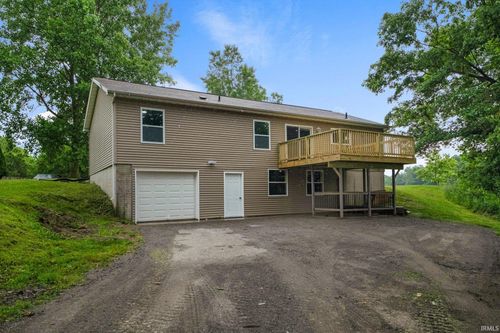 7565 E 625 S, Wolcottville, IN, 46795-8832 | Card Image