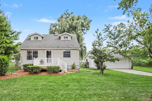 4726 Rosedale Ct, Clarkston, MI, 48348-3556 | Card Image