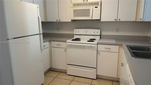 apt-1012-1250 S Miami Ave, Miami, FL, 33130-4106 | Card Image