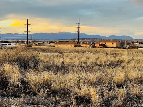 260 N Ivanhoe Ct, Pueblo, CO, 81007 | Card Image