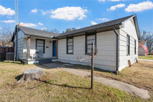 1515 E Texas Avenue, Mart, TX, 76664 | Card Image