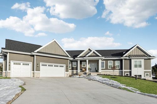 6682 Morning Dew Ln, Sun Prairie, WI, 53590-9317 | Card Image