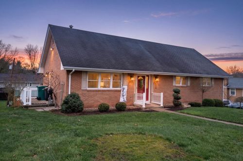 118 Ridgeway Dr, Bridgeport, WV, 26330-1150 | Card Image