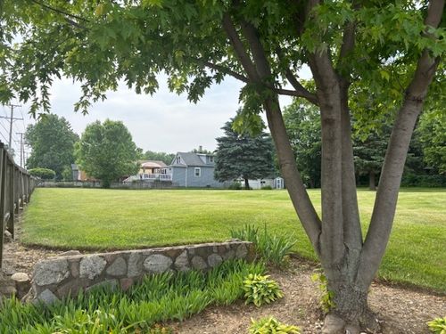 228 E Grand Ave, Fox Lake, IL, 60020-1632 | Card Image