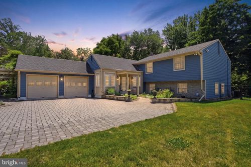 621 River Rd, YARDLEY, PA, 19067-1906 | Card Image