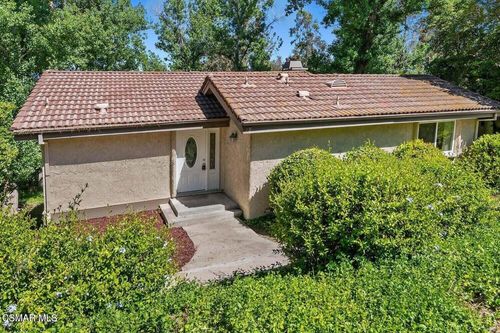 12 Sparrowhawk Ln, Oak Park, CA, 91377-1018 | Card Image