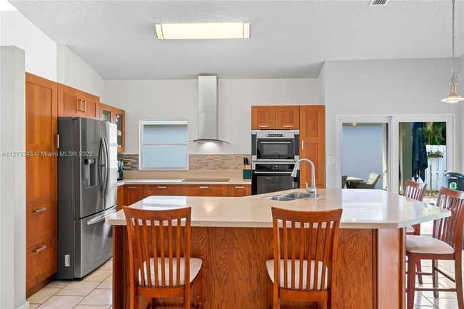 611 Royal Palm Way, House other with 4 bedrooms, 3 bathrooms and null parking in Davie FL | Image 20