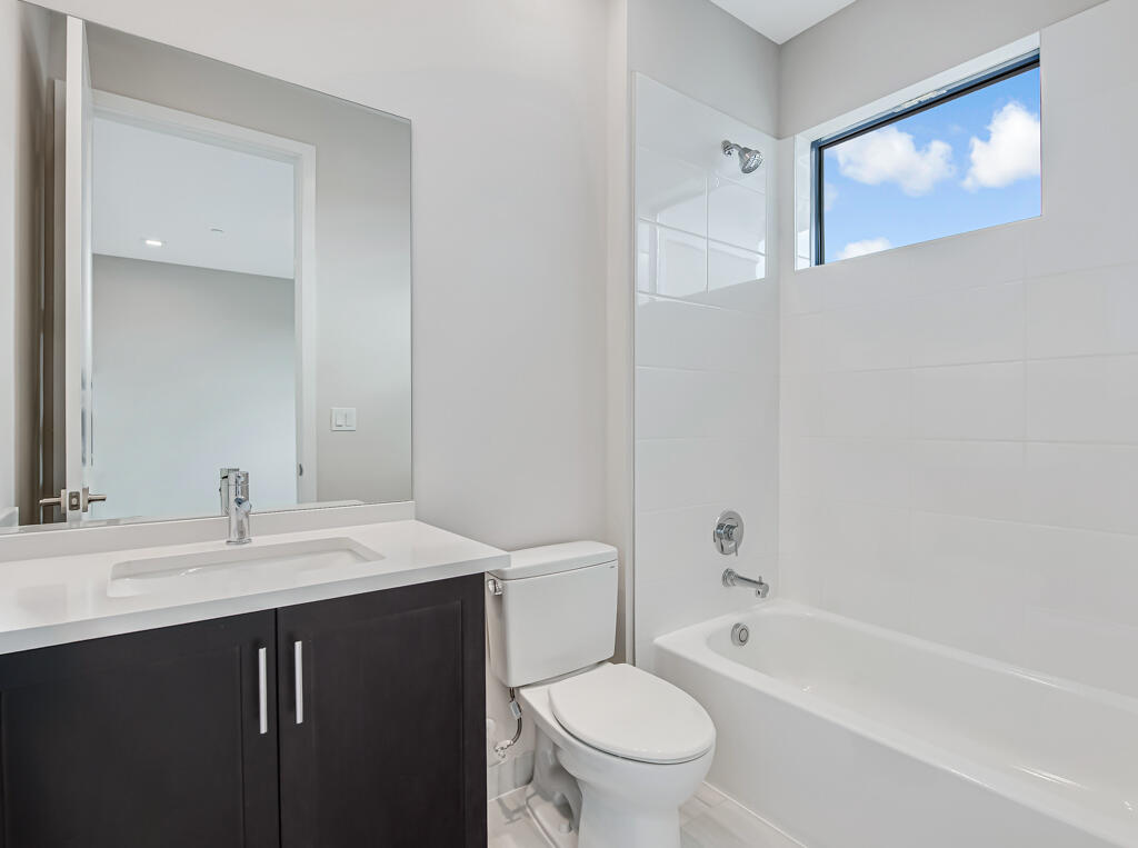 Residential in Palm Beach Gardens 4