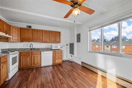 10622 Carroll Wood Way, Saint Louis, MO, 63128-1317 | Card Image