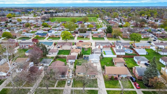 2993 Grange Rd, House other with 3 bedrooms, 2 bathrooms and null parking in Trenton MI | Image 50
