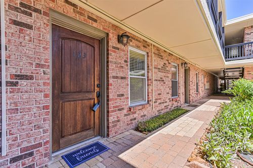 123-402 Post Office St, Galveston, TX, 77550-5535 | Card Image