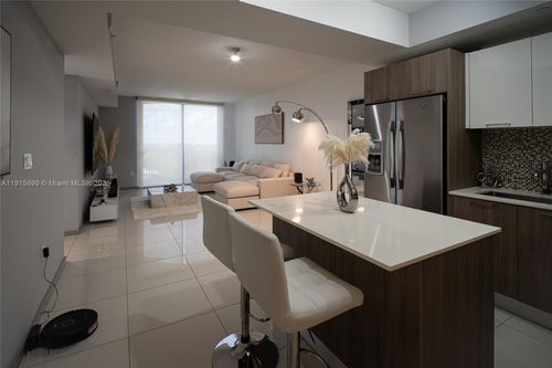 apt-812-5300 Nw 85th Ave, Doral, FL, 33166-5353 | Card Image