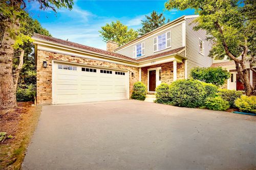 5701 Foxgate Ln, Hinsdale, IL, 60521-4978 | Card Image