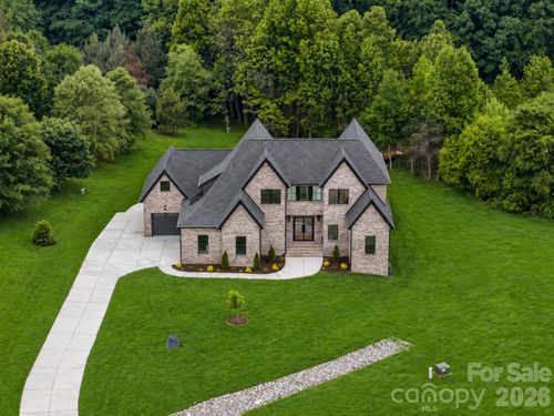 7701 Willowdale Dr, Waxhaw, NC, 28173-6040 | Card Image