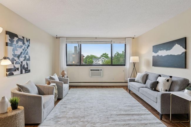 Living Room | Image 6