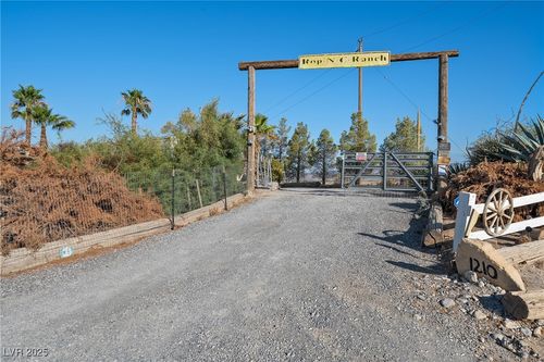 1210 Rockafeller Dr, Pahrump, NV, 89060-3402 | Card Image