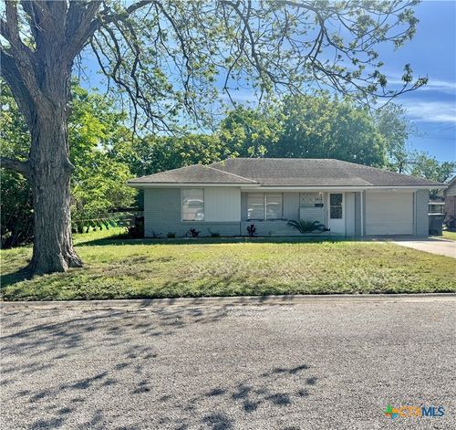 1503 Bexar Ave, Victoria, TX, 77901-3103 | Card Image