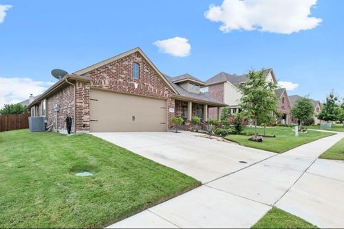 1648 Sandle Wood Dr, Weatherford, TX, 76087-1233 | Card Image