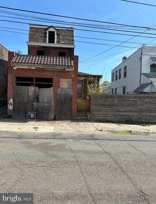 327 Pennell St Alley, CHESTER, PA, 19013 | Card Image