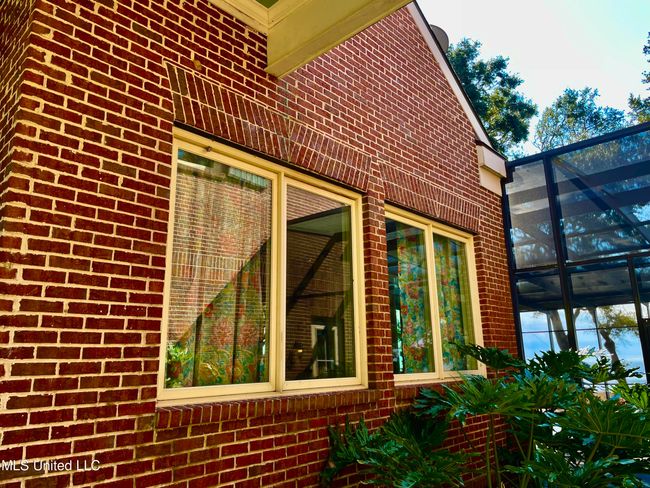 Big Windows | Image 92