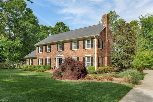 5001 Edinborough Rd, Greensboro, NC, 27406-8326 | Card Image