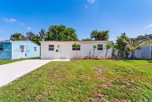 1583 Ne 152nd St, North Miami Beach, FL, 33162-5965 | Card Image