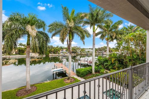 851 Brightwaters Blvd Ne, ST PETERSBURG, FL, 33704-3719 | Card Image