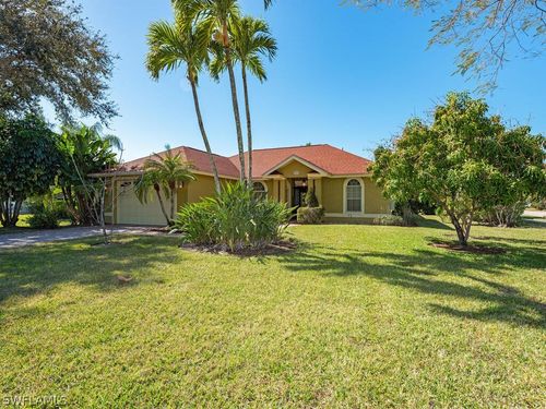 6827 Darby Ct, NAPLES, FL, 34104-8370 | Card Image