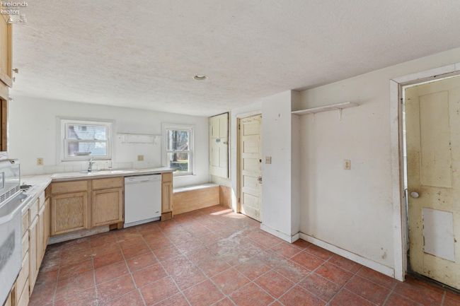 34 N Park St, House other with 4 bedrooms, 2 bathrooms and null parking in Oberlin OH | Image 10