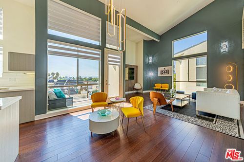 1-600 S Ridgeley Dr, Los Angeles, CA, 90036-4292 | Card Image