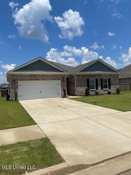 2214 Hyacinth Ln, Hernando, MS, 38632-1095 | Card Image