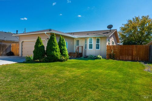 1638 Sw 1st Pl, Ontario, OR, 97914-4903 | Card Image