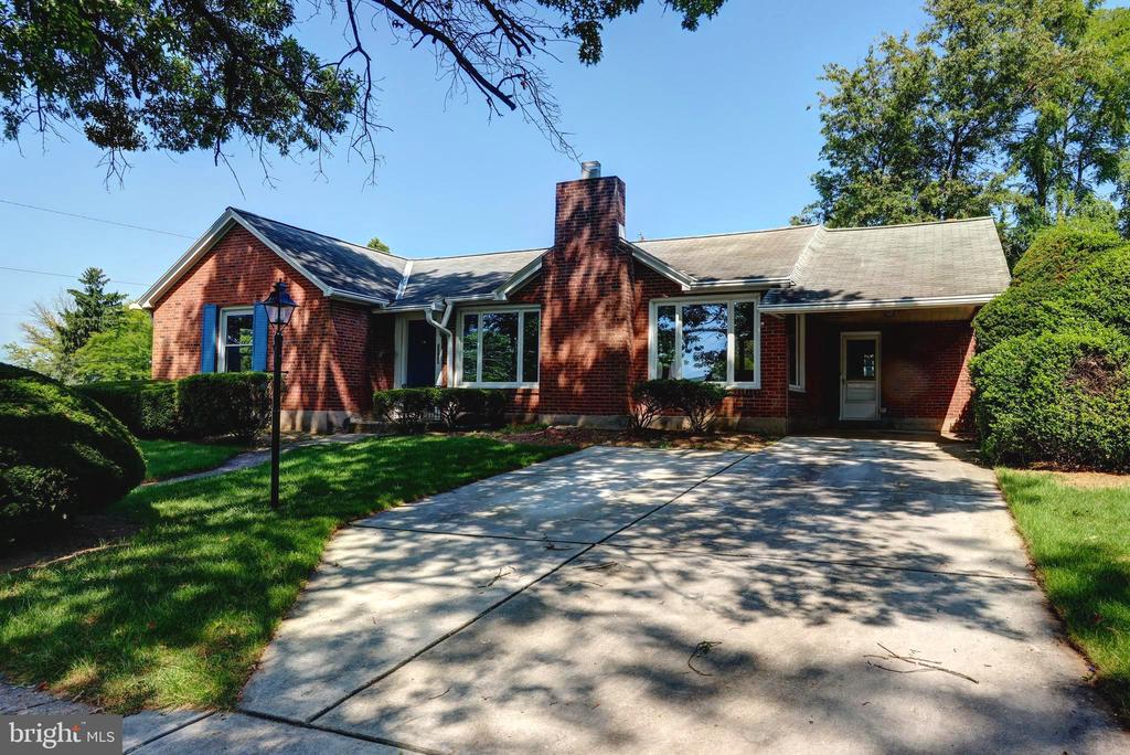 Cloverfield Rd, Harrisburg, PA 17109
