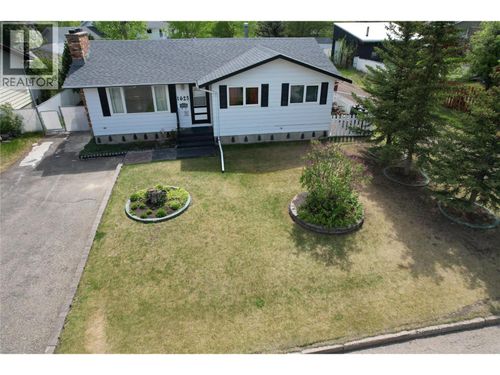 1625 113 Avenue, Dawson Creek, BC, V1G4J7 | Card Image