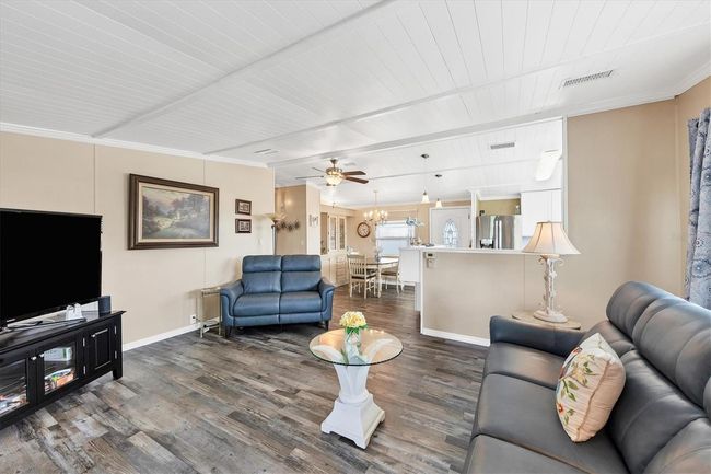 Living Room | Image 9