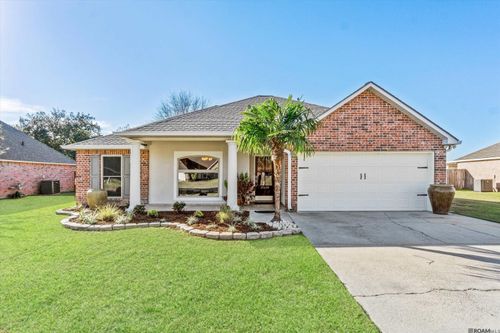 35699 Melrose Ave, Denham Springs, LA, 70706 | Card Image