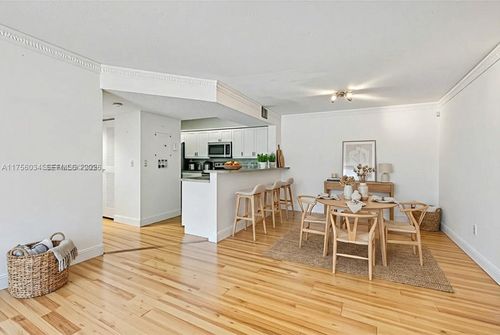 201-18830 Nw 57th Ave, Hialeah, FL, 33015-7015 | Card Image