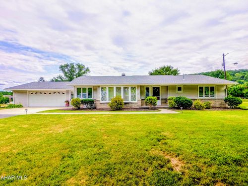 118 Locust Dr, Everett, PA, 15537-9612 | Card Image