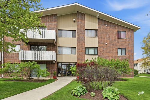 314-1000 Bayside Drive, Palatine, IL, 60074 | Card Image