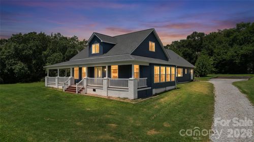 776 S Grove Street Ext, Lincolnton, NC, 28092-7039 | Card Image