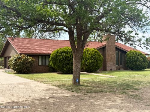 101 Dana Ave, Earth, TX, 79031-2702 | Card Image