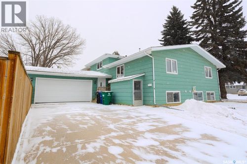 60 Clark Cres, Saskatoon, SK, S7H3L9 | Card Image