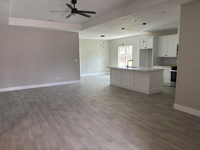 3240 Taft Ave, House other with 3 bedrooms, 2 bathrooms and null parking in Groves TX | Image 4