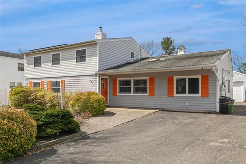 84 Corbin Ave, East Patchogue, NY, 11772-4542 | Card Image