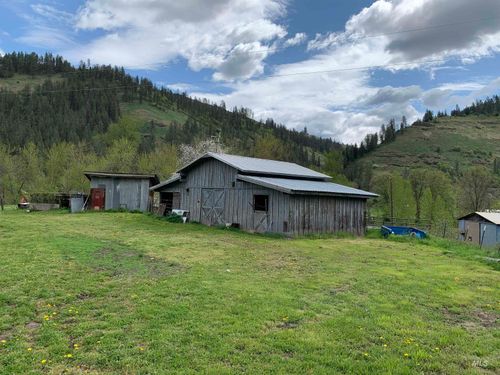 120 Three Bear Ln, Stites, ID, 83552-6002 | Card Image